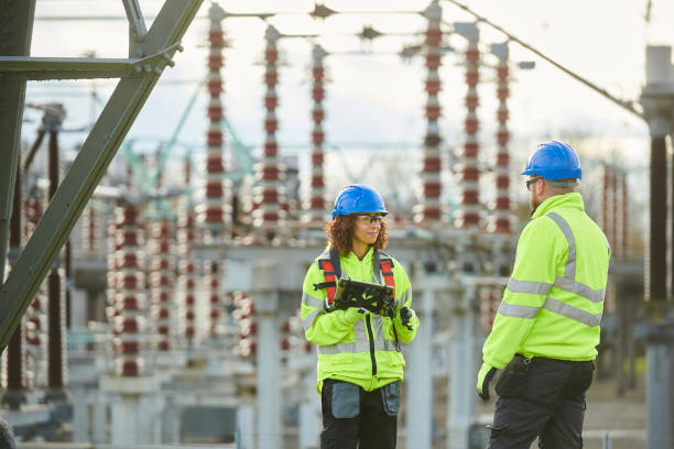 Best Affordable Emergency Electrician  in Fayetteville, AR